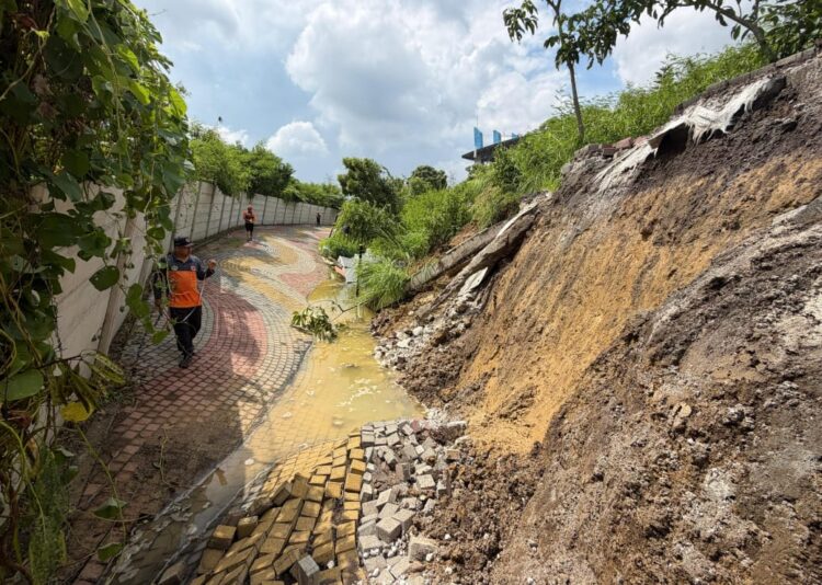 Jogging Track Stadion Gejos Gresik Longsor, Disparekrafbudpora Lapor Dinas Terkait