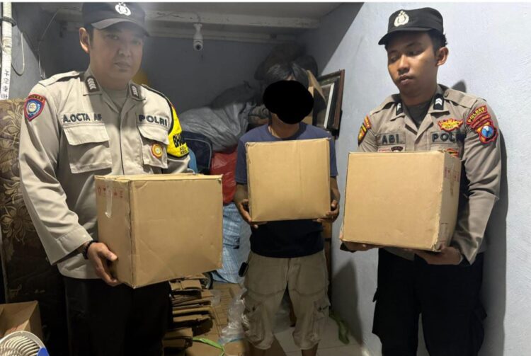 Polisi Lamongan Sita Ratusan Botol Miras di Rumah Warga Brondong