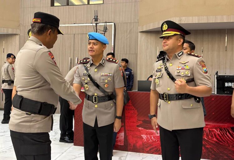 AKBP Rovan Akhiri Tugas, Tongkat Komando Polres Gresik Beralih ke AKBP Ramadhan Nasution