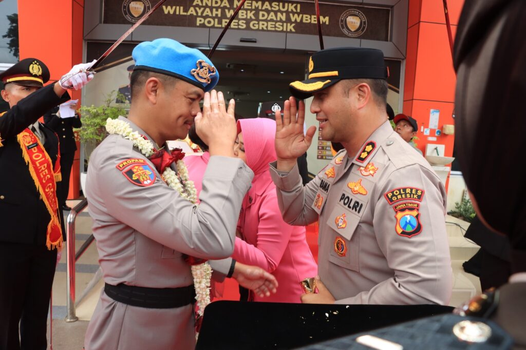 Polres Gresik Gelar Pisah Sambut Kapolres, Tandai Pergantian Kepemimpinan