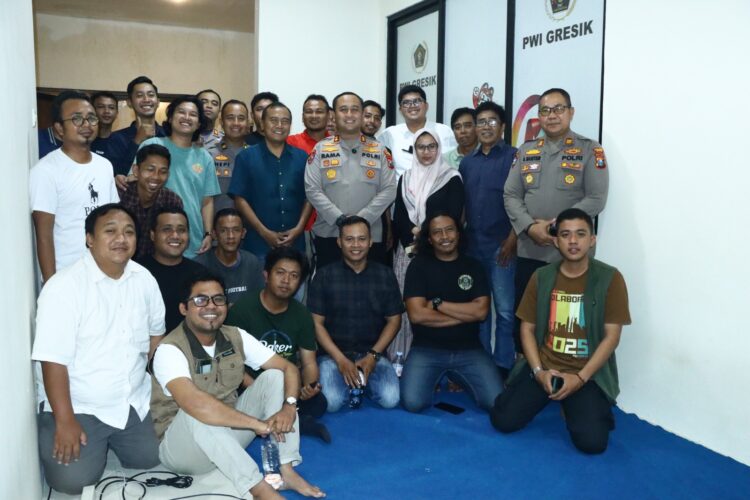 Sambangi Kantor PWI Gresik, Kapolres: Perkuat Sinergitas dan Bangun Komunikasi Harmonis