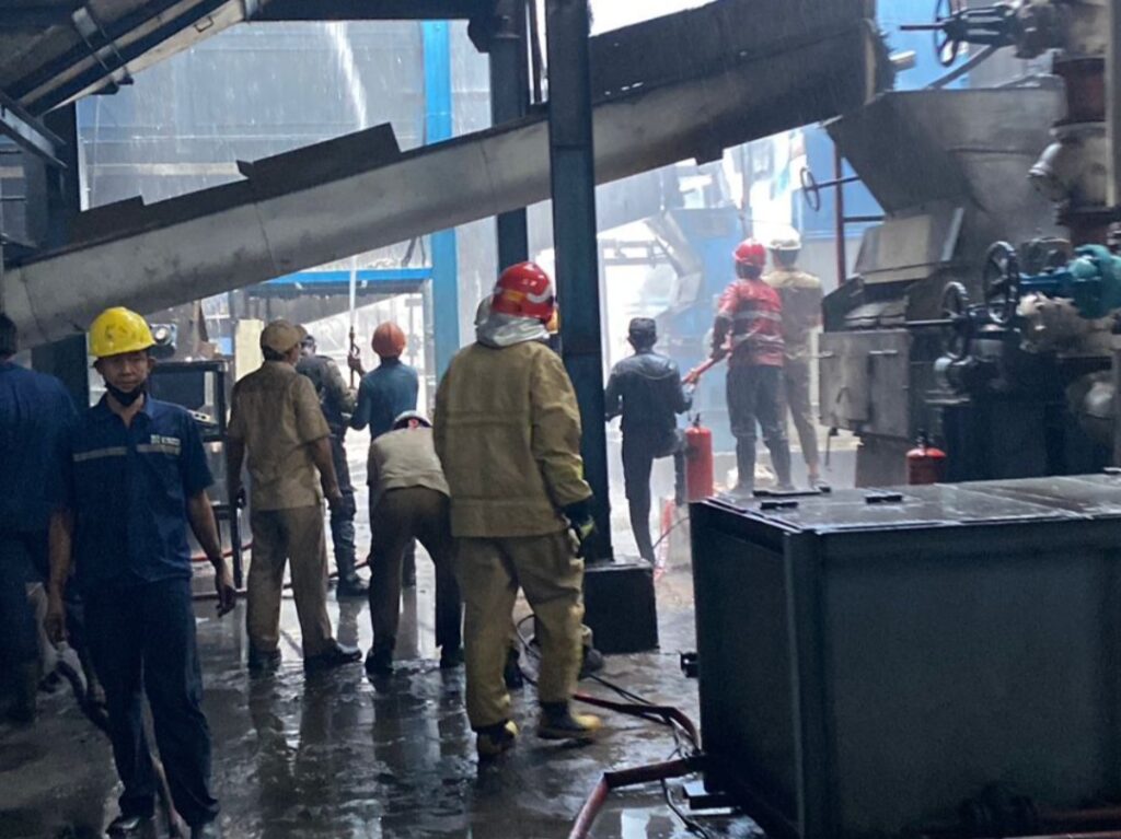 Pabrik Minyak Goreng di Gresik Terbakar, Dugaan Akibat Jalur Strainer Bocor