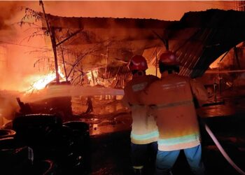 Bengkel Ban Terbakar di Menganti Gresik, Kerugian Ditaksir Ratusan Juta