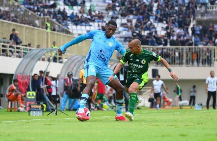 Gol Telat Persela Gagalkan Ambisi PSS Rebut Puncak Klasemen