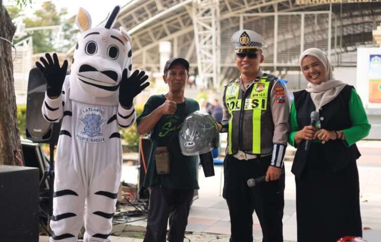 Sapa Warga di CFD, Satlantas Polres Gresik Wujudkan Jalan Raya Aman