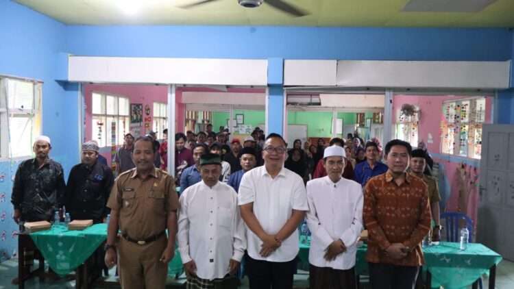 Persoalan Pupuk Hingga Pendidikan, Warga Bawean Curhat Wabup Gresik