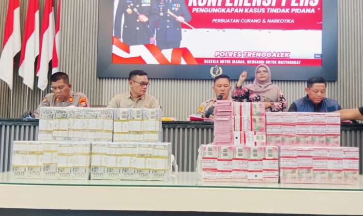 Warga Trenggalek Rugi Rp150 Juta, Polisi Ungkap Modus Penipuan Pencairan Modal Fiktif