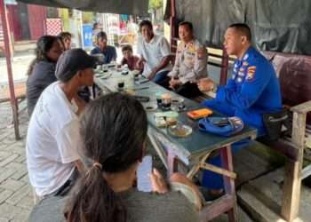 Jaga Laut dari Hulu ke Hilir, Satpolairud Polres Gresik Perkuat Kolaborasi dengan Nelayan