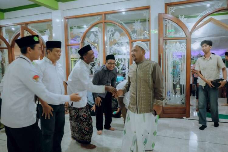 Bupati–Wabup Gresik Janji Percepat Jalan Poros Desa, Target 2028 Jalan Jadi Mantap