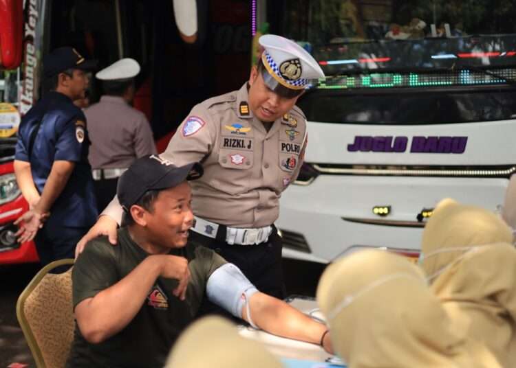 Tekan Potensi Kecelakaan, Satlantas Polres Gresik Gelar Rampcheck Angkutan Umum