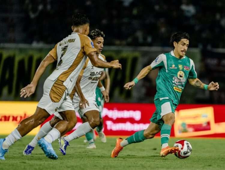 Lawan 10 Pemain Dewa United, Persebaya Harus Puas Bermain Imbang 1-1