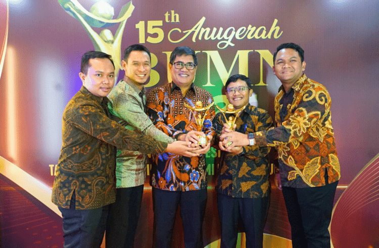 Dirut Petrokimia Gresik Raih Best CEO Visionary Leadership di Anugerah BUMN 2026
