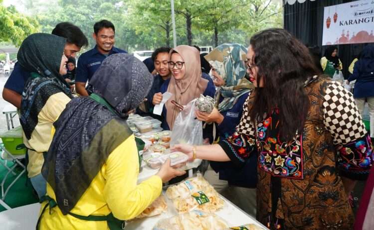 Semarak Bazar Ramadan LONTAR, Petrokimia Gresik Dorong UMKM Lokal Lebih Mandiri