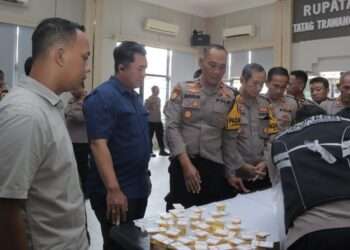 Perwira Polres Lamongan Jalani Tes Urine Mendadak, Hasilnya Negatif Narkoba