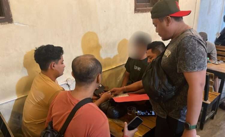 Bawa Serbuk Petasan 2 Kg, Pemuda Trenggalek Ditangkap Satreskrim Polres Gresik di Warkop