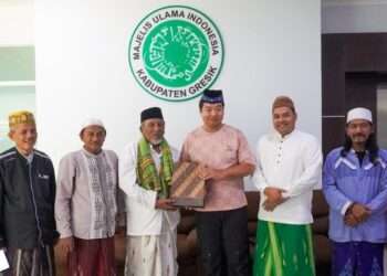 Pelajari Islam Secara Bertahap, Pekerja Asal Tiongkok Syahadat di MUI Gresik