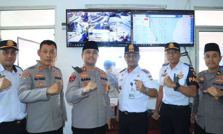 Mudik Laut Aman, KSOP – Polres Gresik Tinjau Pos Pam Pelabuhan