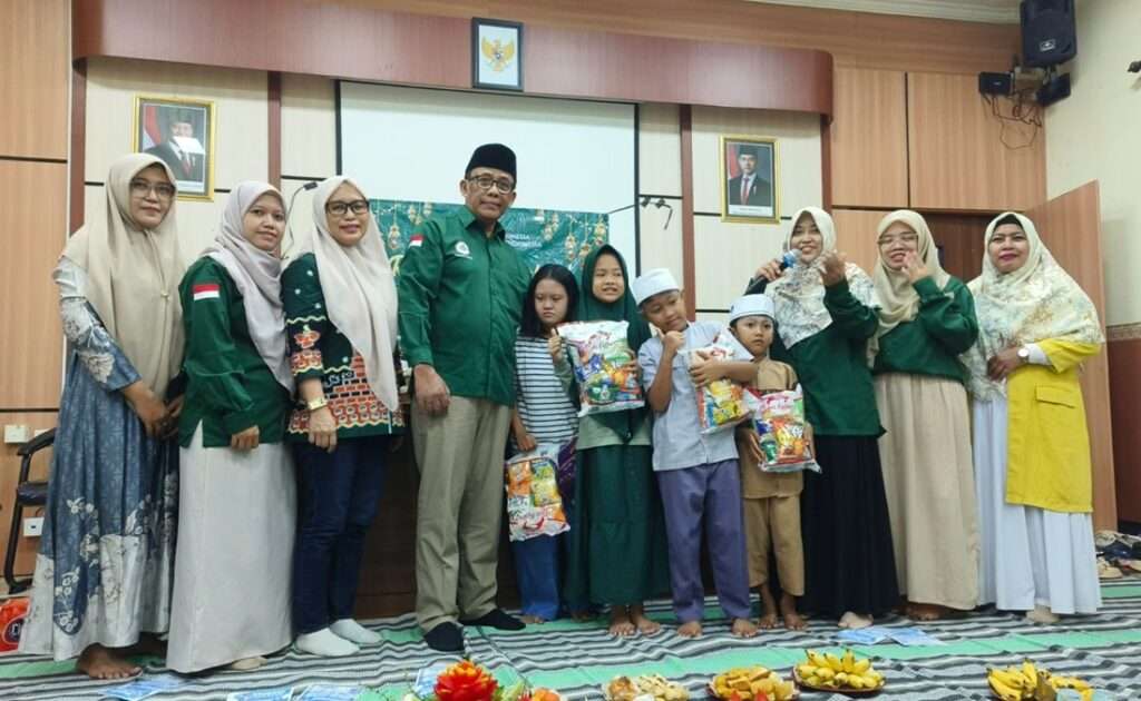 IDI Gresik Gelar santunan Anak Yatim dan Bagi Takjil di 10 Titik Selama Ramadan
