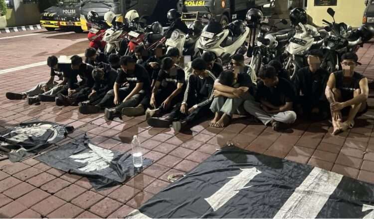 Patroli Dini Hari, Polisi Gresik Amankan 21 Pelajar Konvoi Sahur on the Road