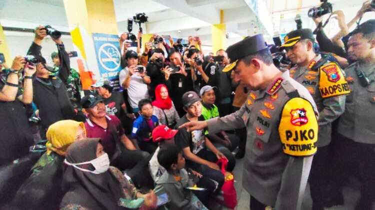 Kapolri Tinjau Terminal Purabaya, Pastikan Mudik Lebaran 2026 Aman