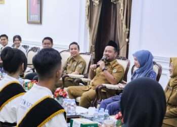 Beri Pembekalan Finalis Duta Genre, Bupati Gresik: Jadilah Teladan dan Inspirasi