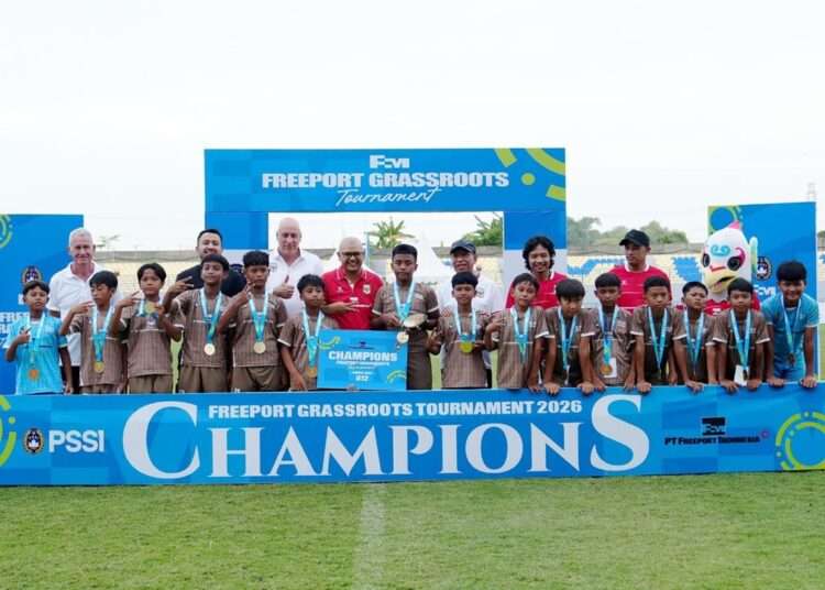 Ikuti FGT 2026, Ratusan Anak SSB di Gresik dapat Hadiah Sepatu Baru