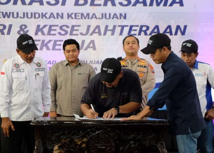 May Day 2026 di Gresik Berlangsung Kondusif, Pemkab dan Buruh Komitmen Bersama