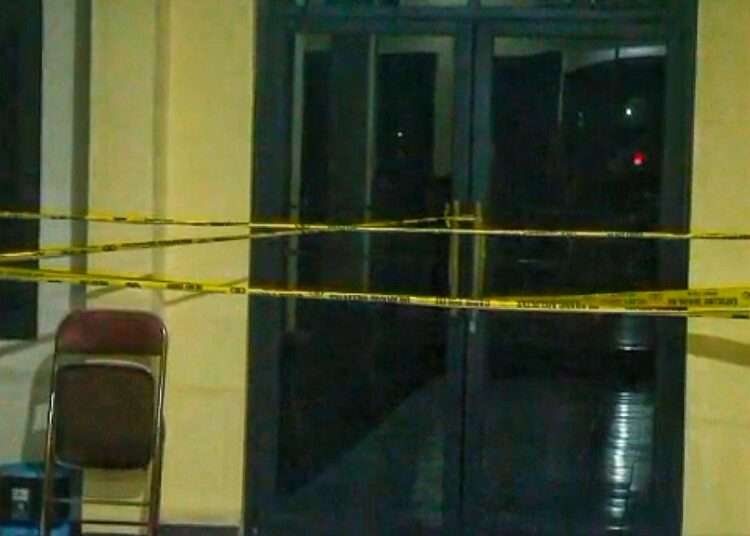 Misteri Kematian Kades Buncitan: Ditemukan Tak Bernyawa di Ruang Kerja