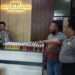 Polisi Gerebek Kios Penjual Ratusan Botol Miras Ilegal di Lamongan