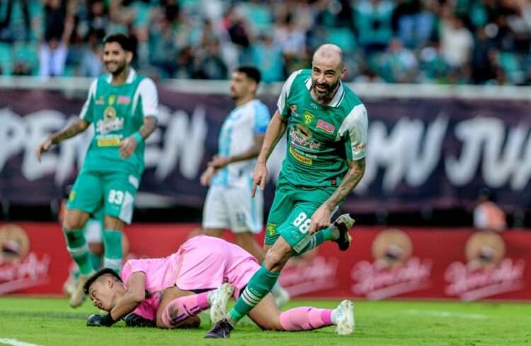 Milos Raickovic Sumbang Dua Gol, Puji Kerja Keras Pemain Persebaya