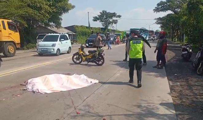 Kecelakaan Maut di Gresik, Remaja Lamongan Meninggal di Depan Ayahnya